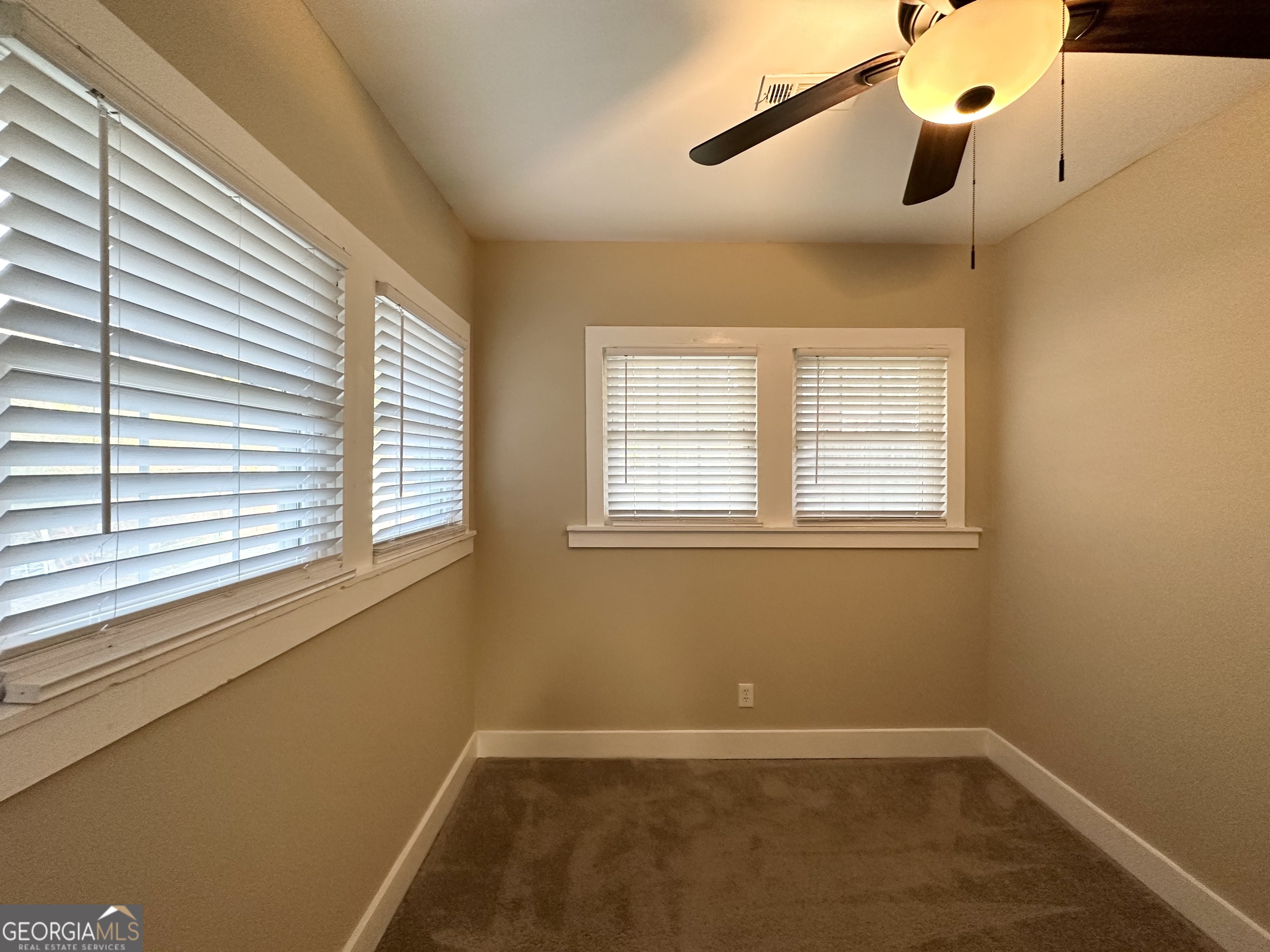555 Holly Street NW Atlanta GA 30318