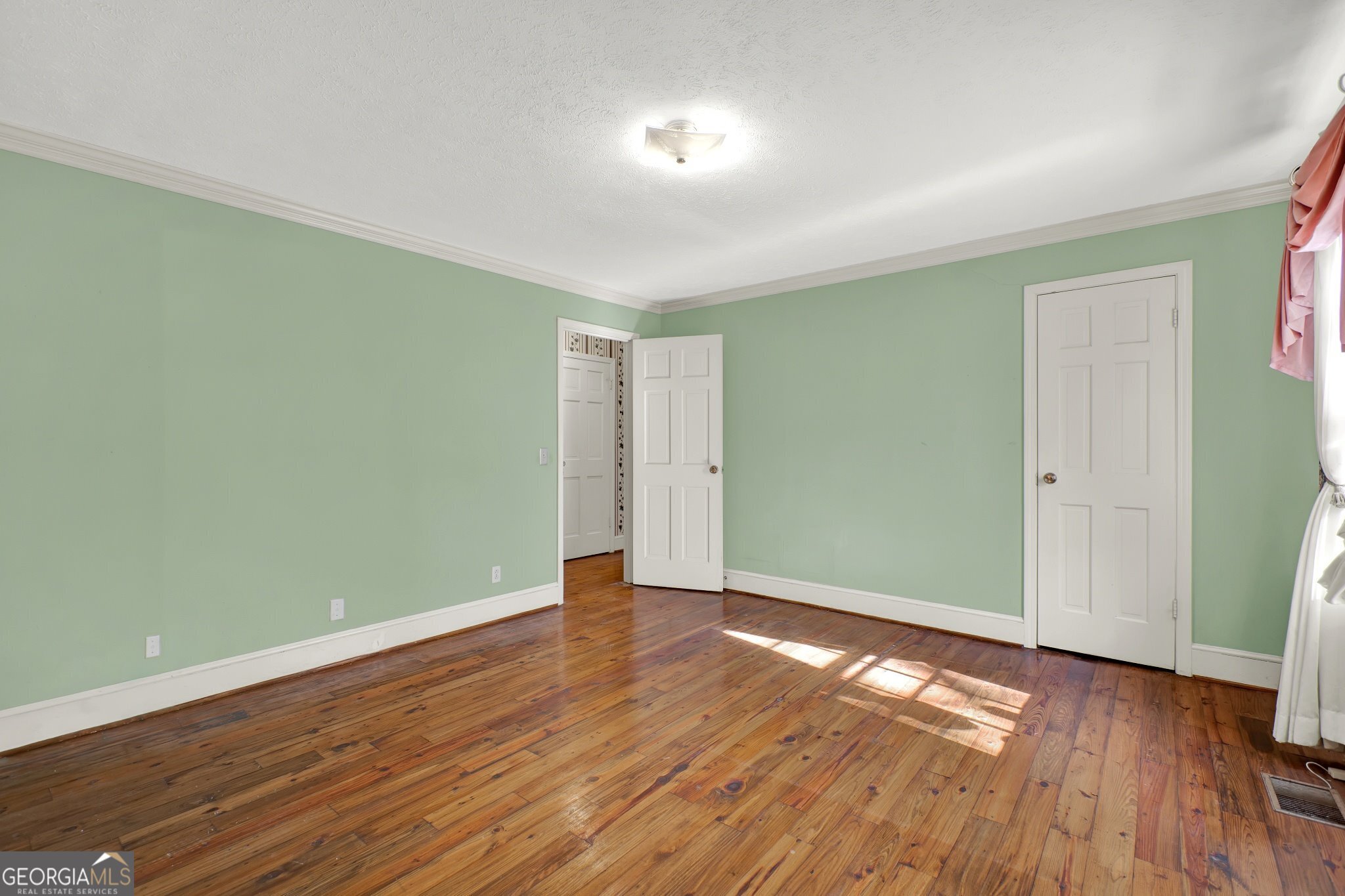 104 E Valley Road NE Rydal GA 30171