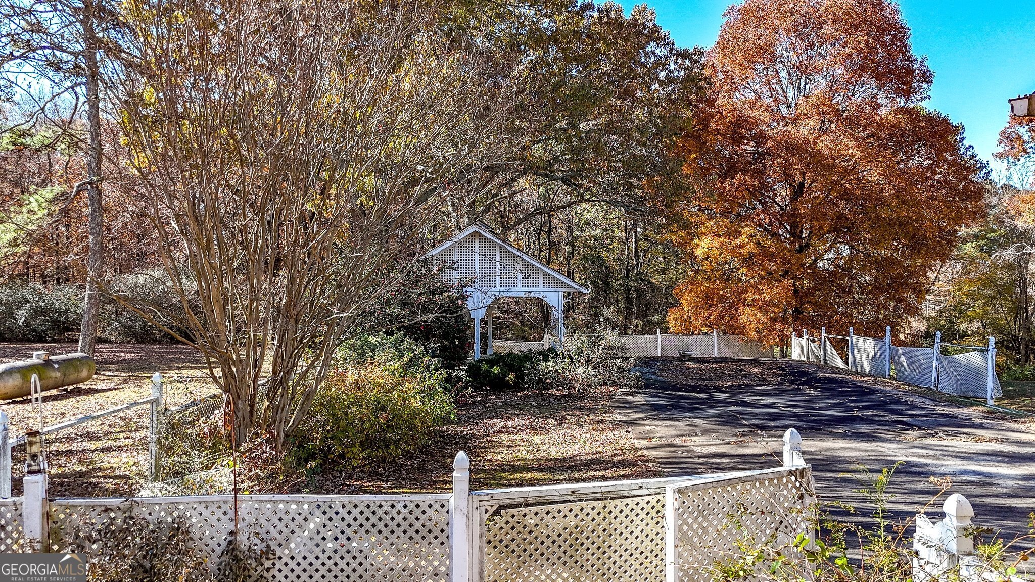 104 E Valley Road NE Rydal GA 30171