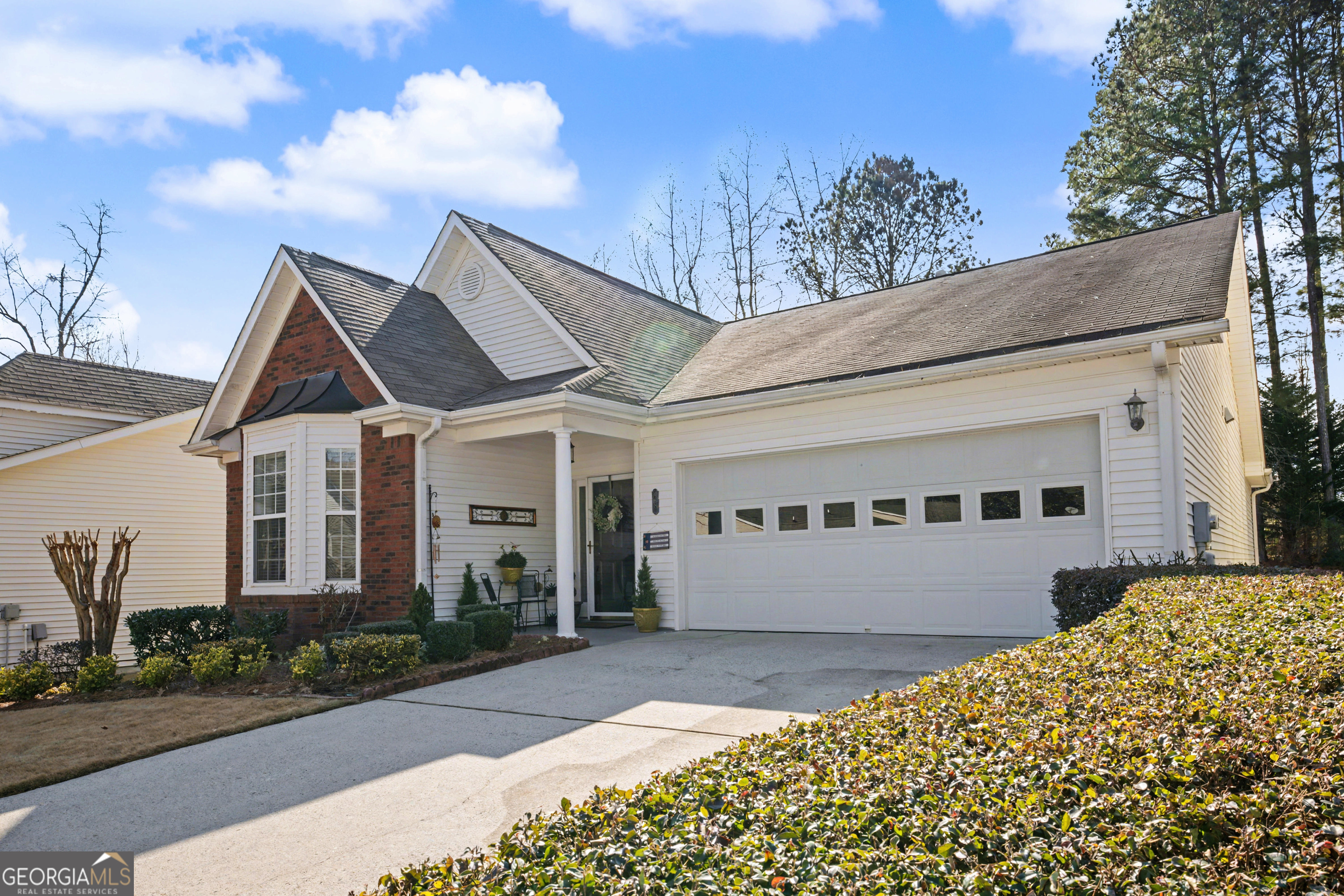 28 Vista Bella Way Newnan GA 30265