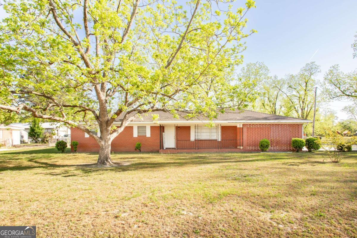 2210 Albany Avenue Waycross GA 31503