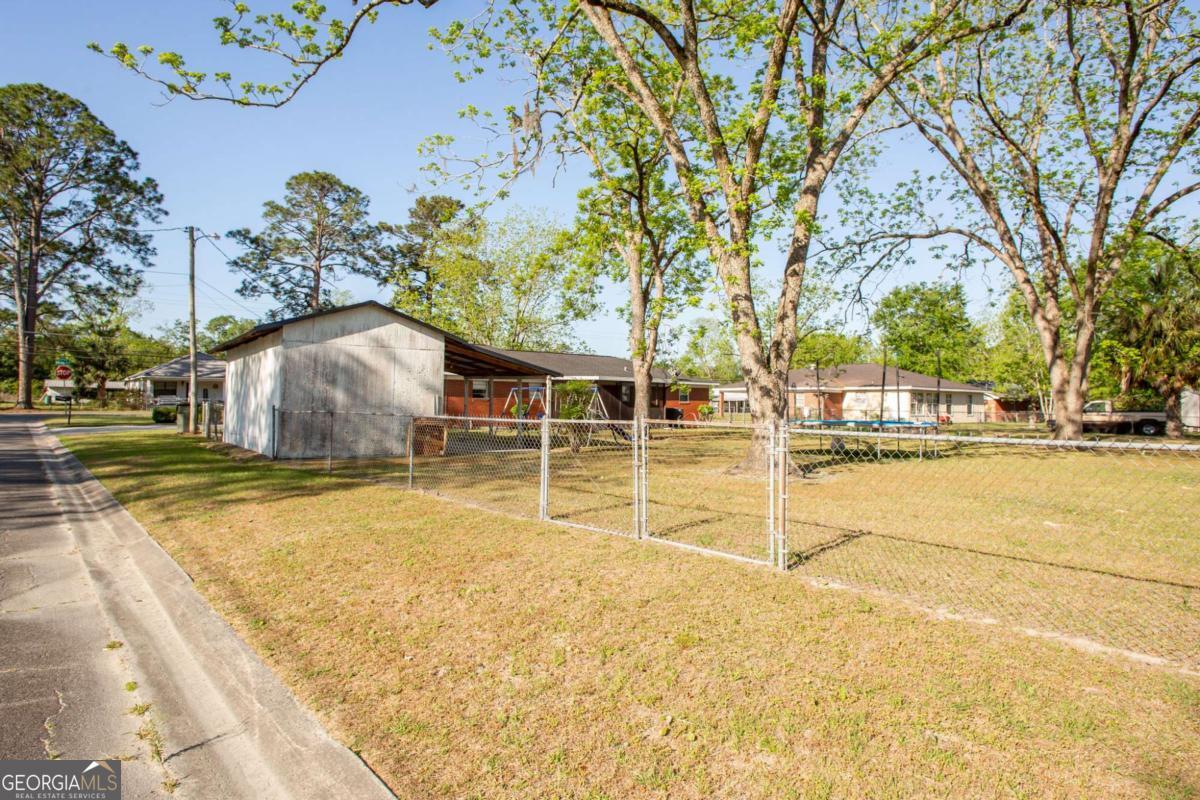 2210 Albany Avenue Waycross GA 31503