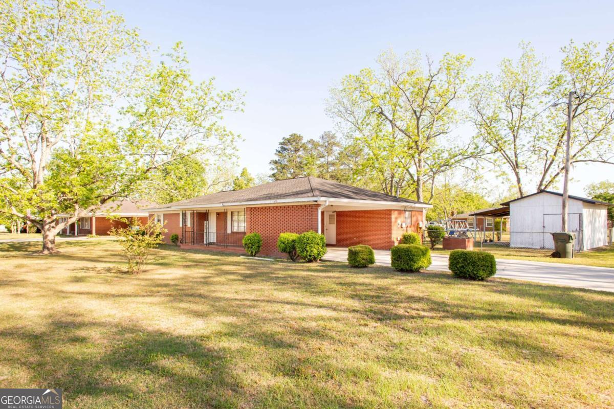 2210 Albany Avenue Waycross GA 31503