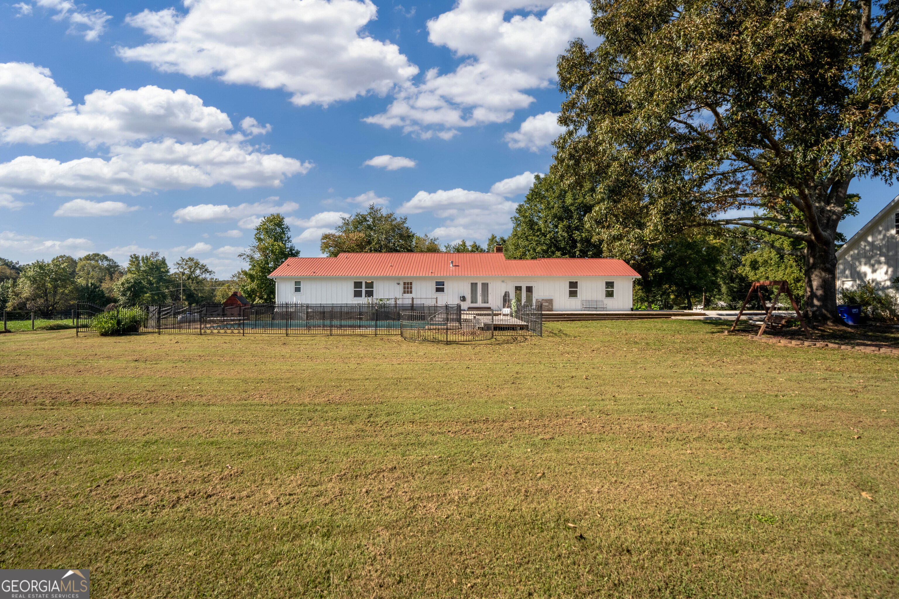 2111 Highway 323 Gillsville GA 30543