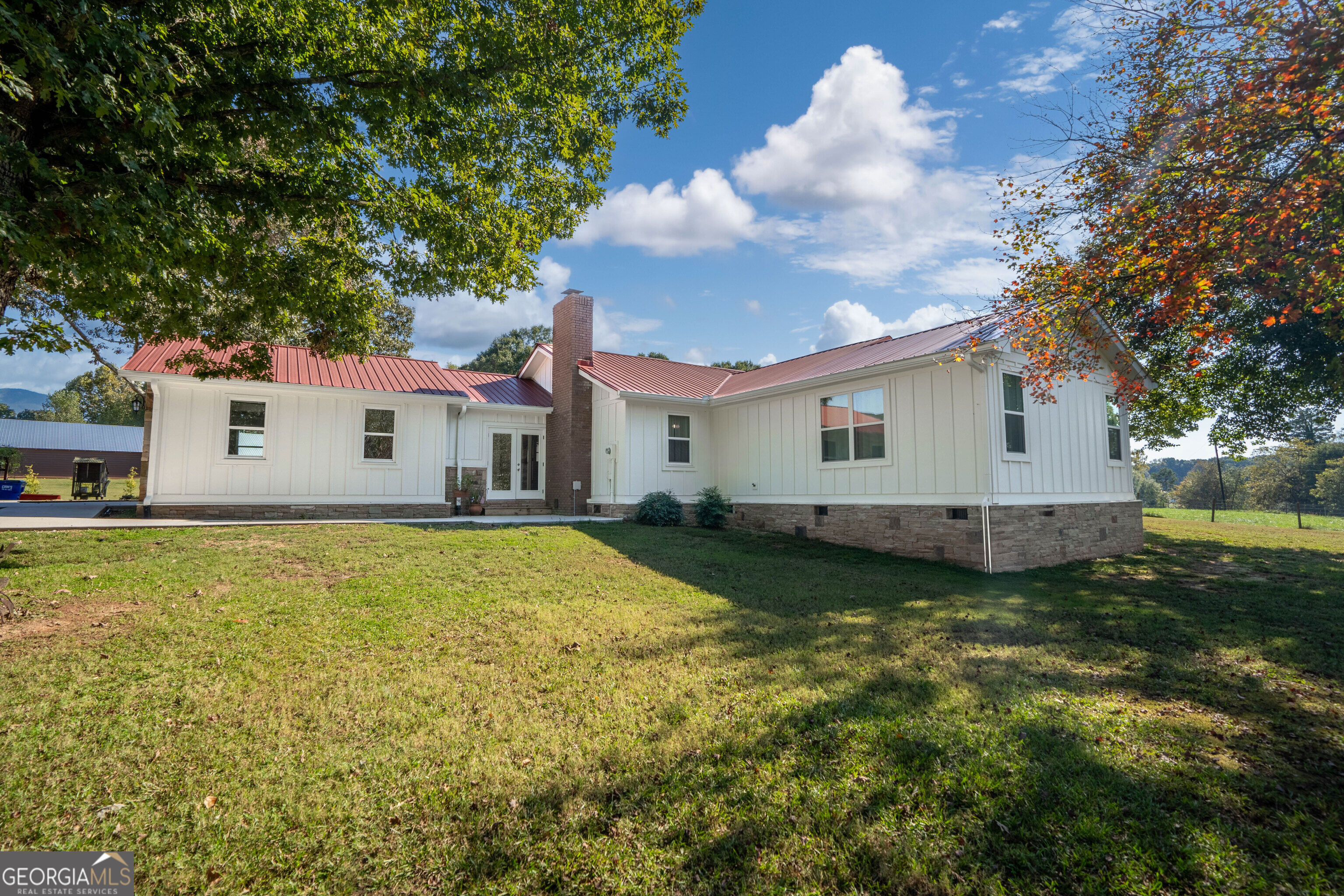 2111 Highway 323 Gillsville GA 30543