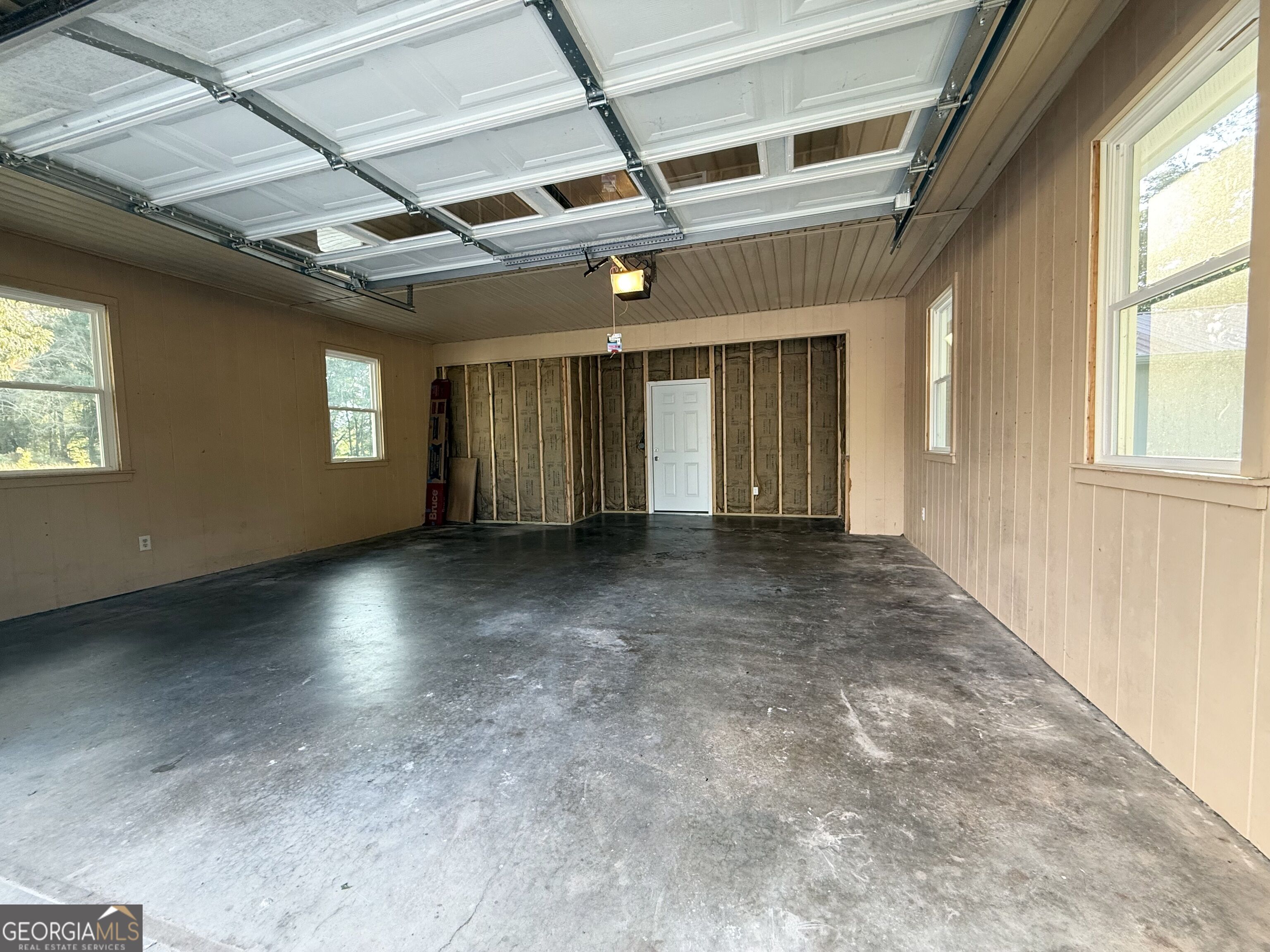 2111 Highway 323 Gillsville GA 30543