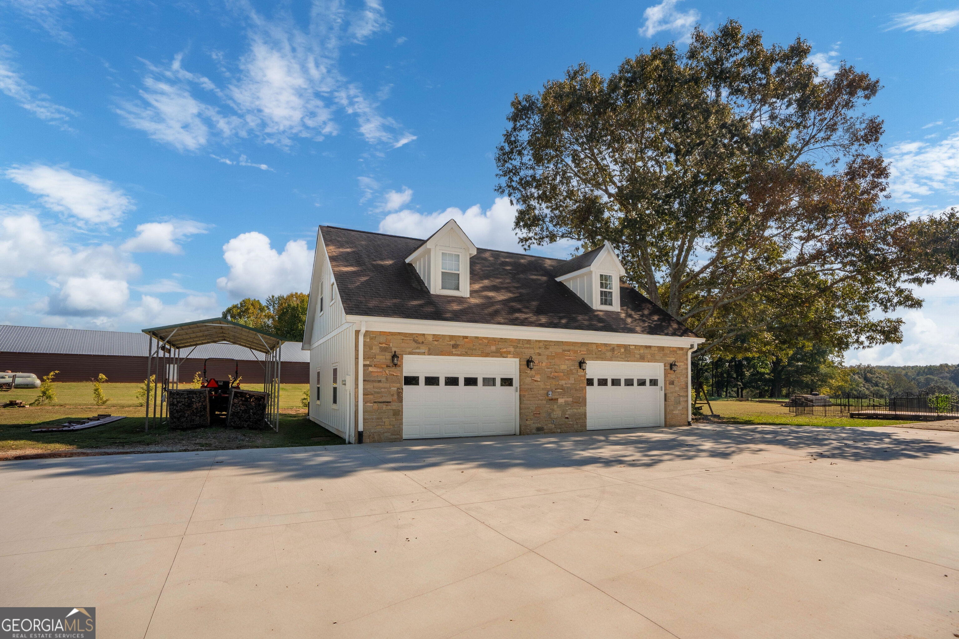 2111 Highway 323 Gillsville GA 30543