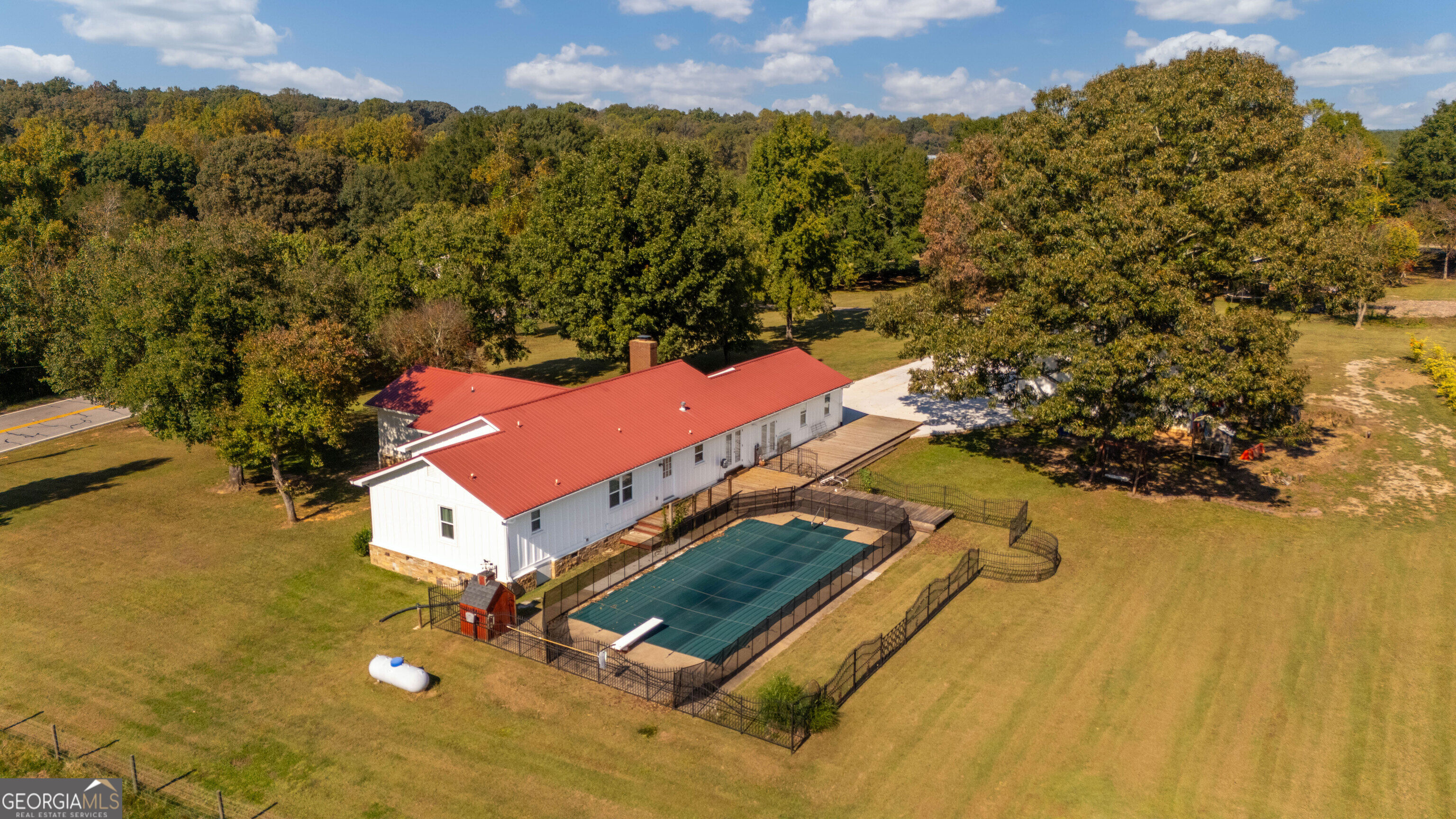 2111 Highway 323 Gillsville GA 30543