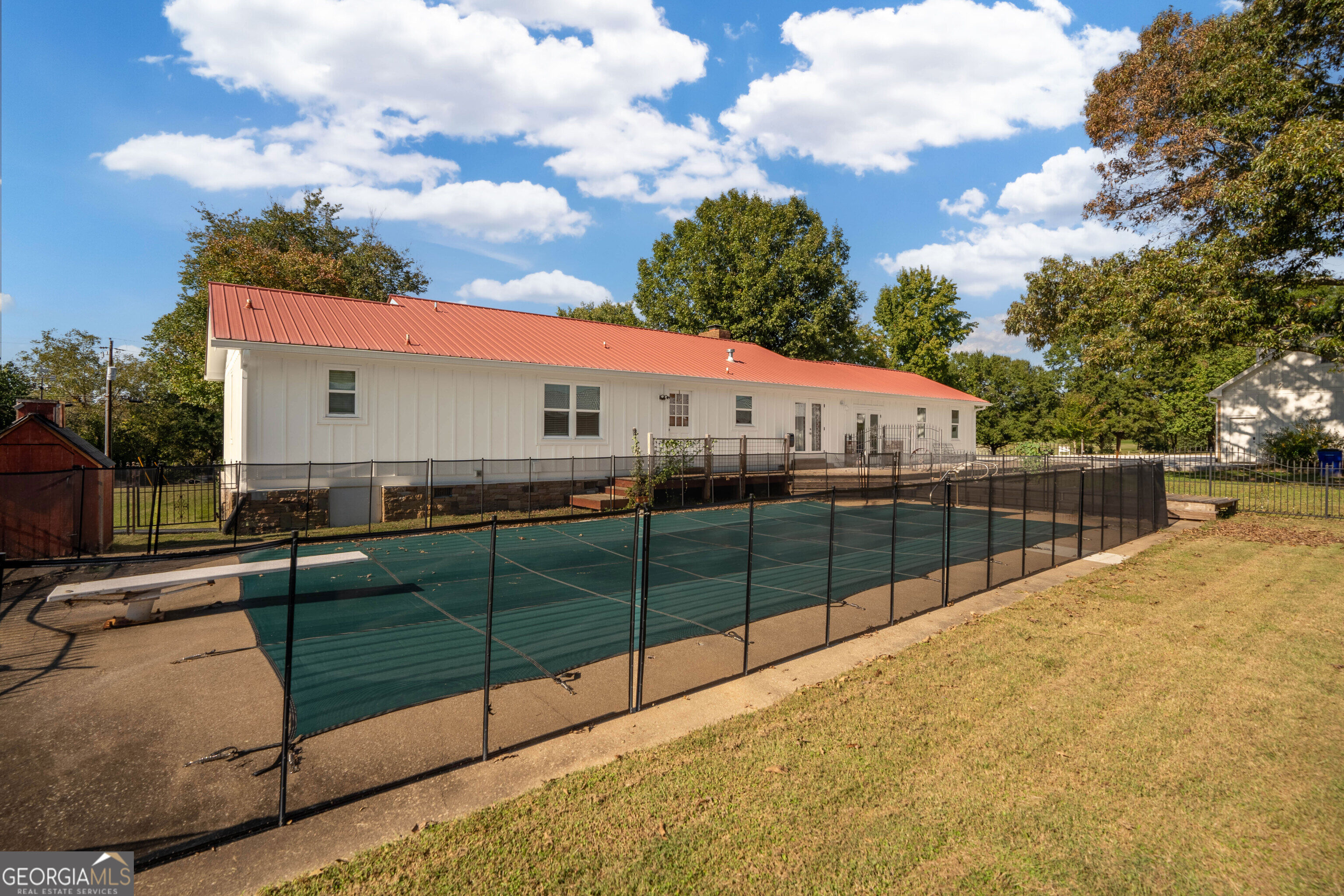 2111 Highway 323 Gillsville GA 30543