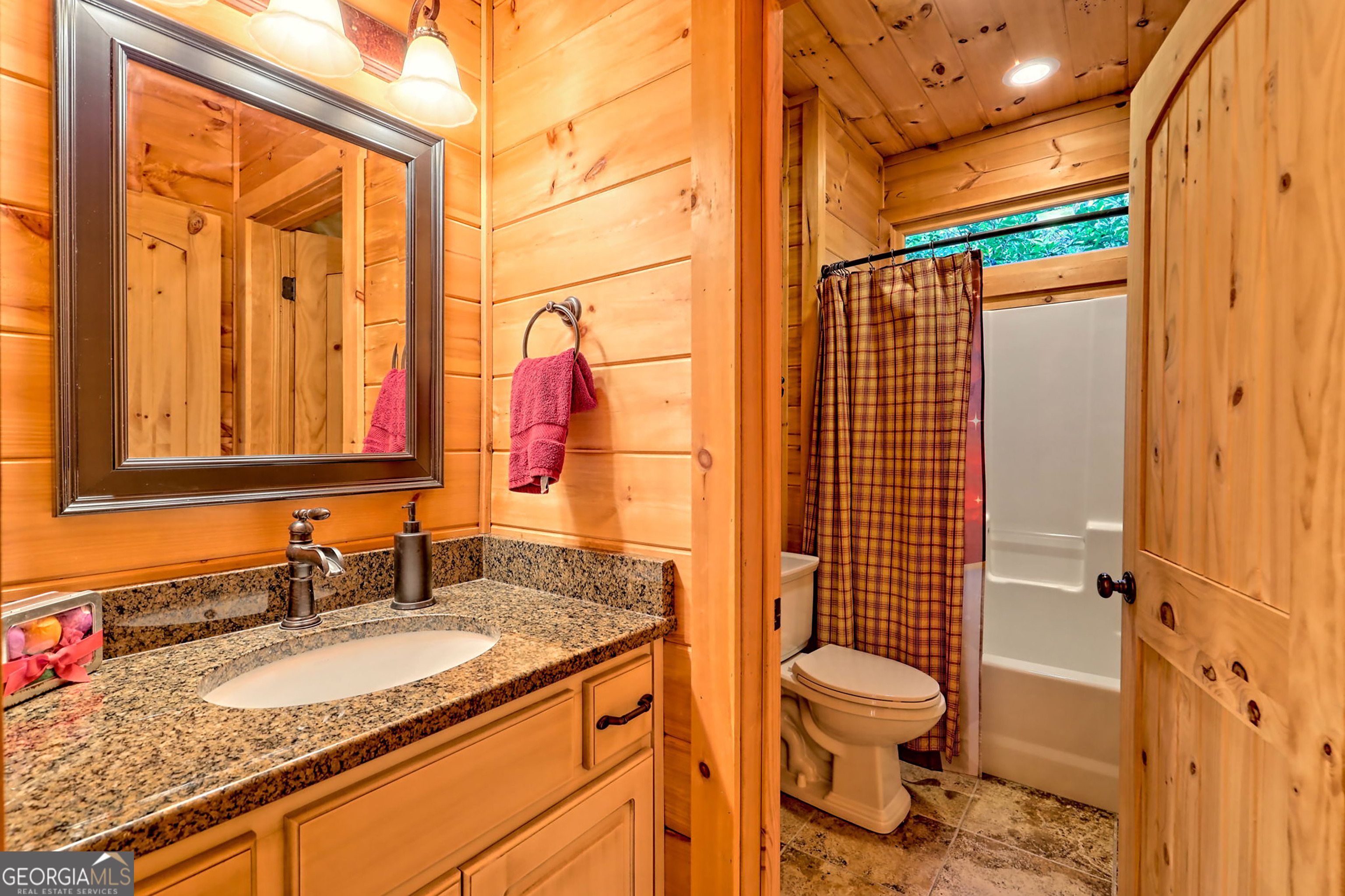 407 Blackberry Drive Rabun Gap GA 30568
