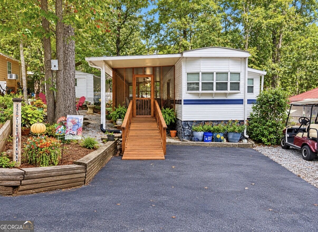 143 Cindy Parkway Cleveland GA 30528