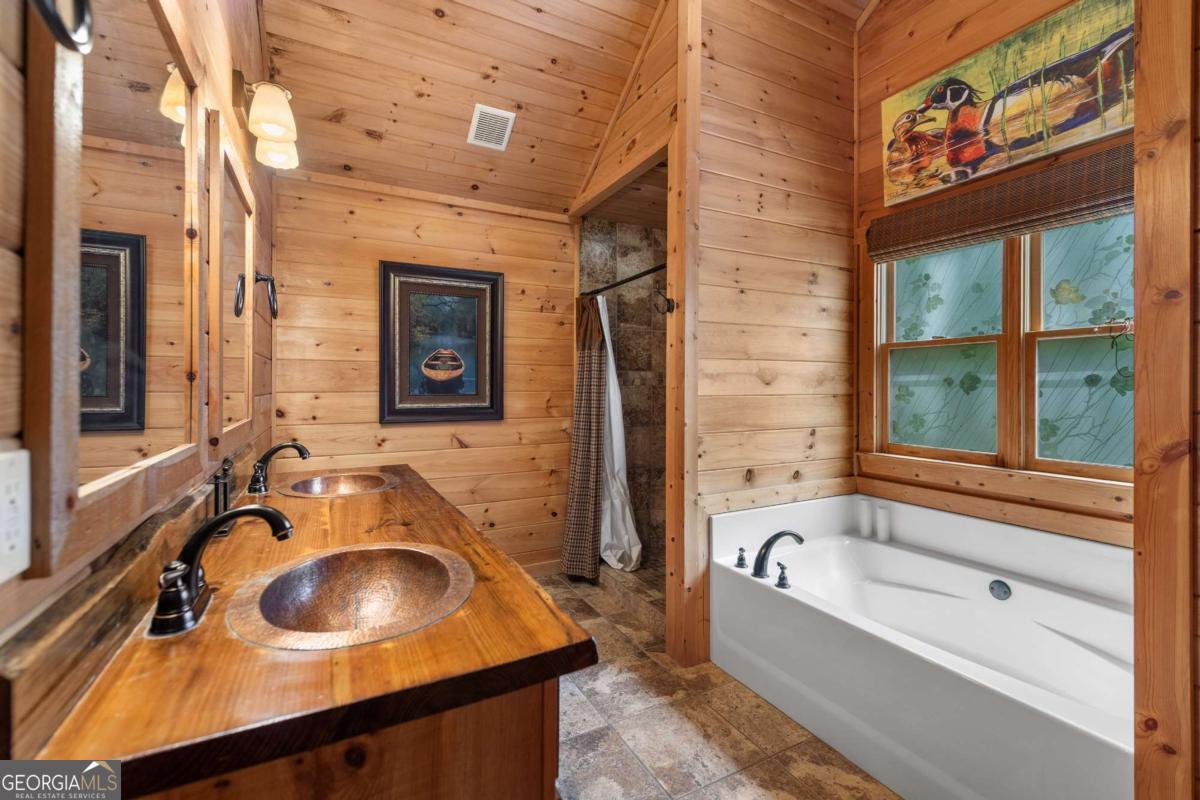 58 Overlook Way Blue Ridge GA 30513