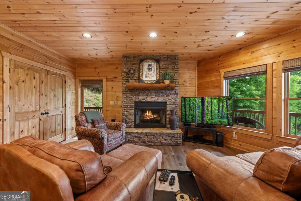 58 Overlook Way Blue Ridge GA 30513