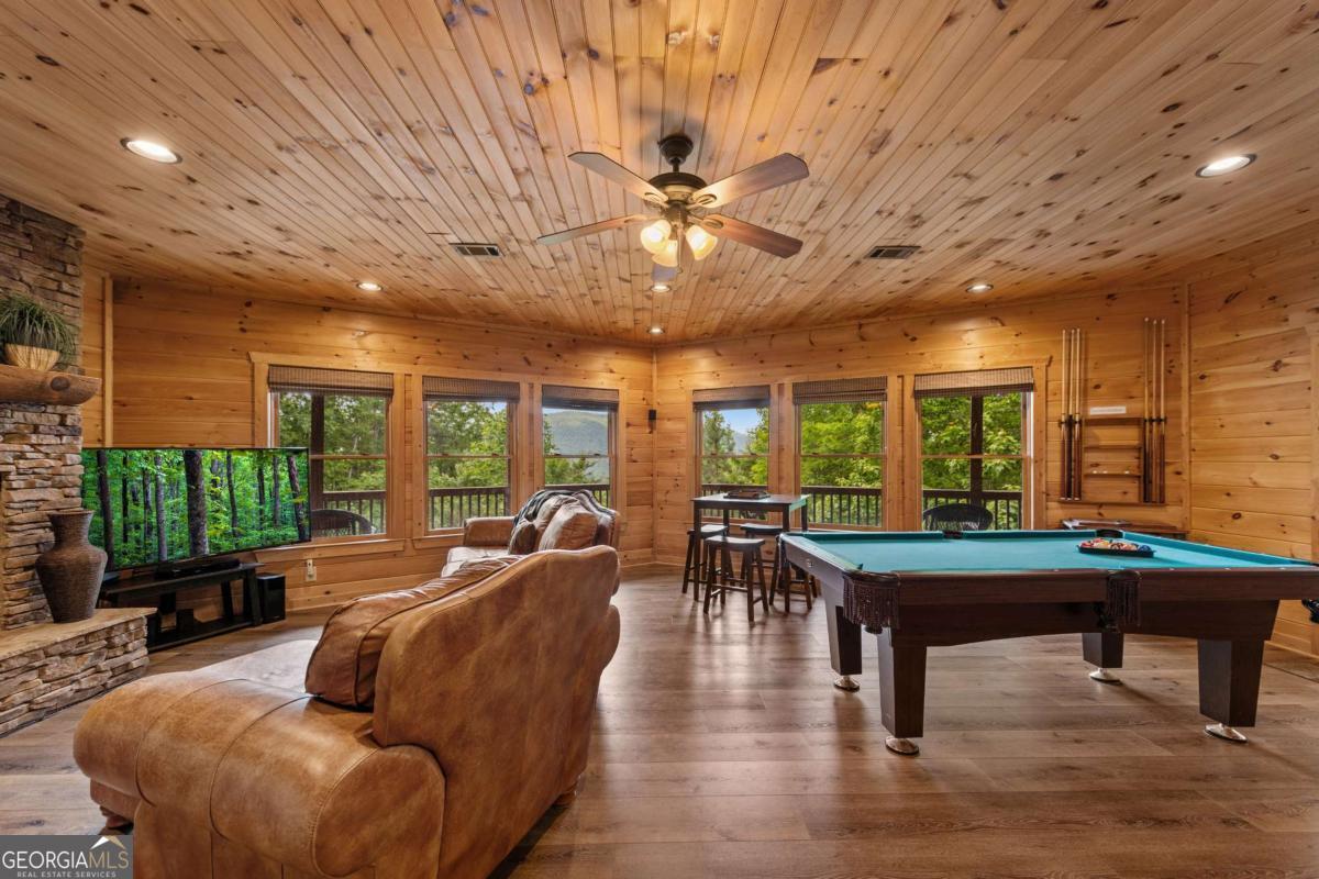 58 Overlook Way Blue Ridge GA 30513