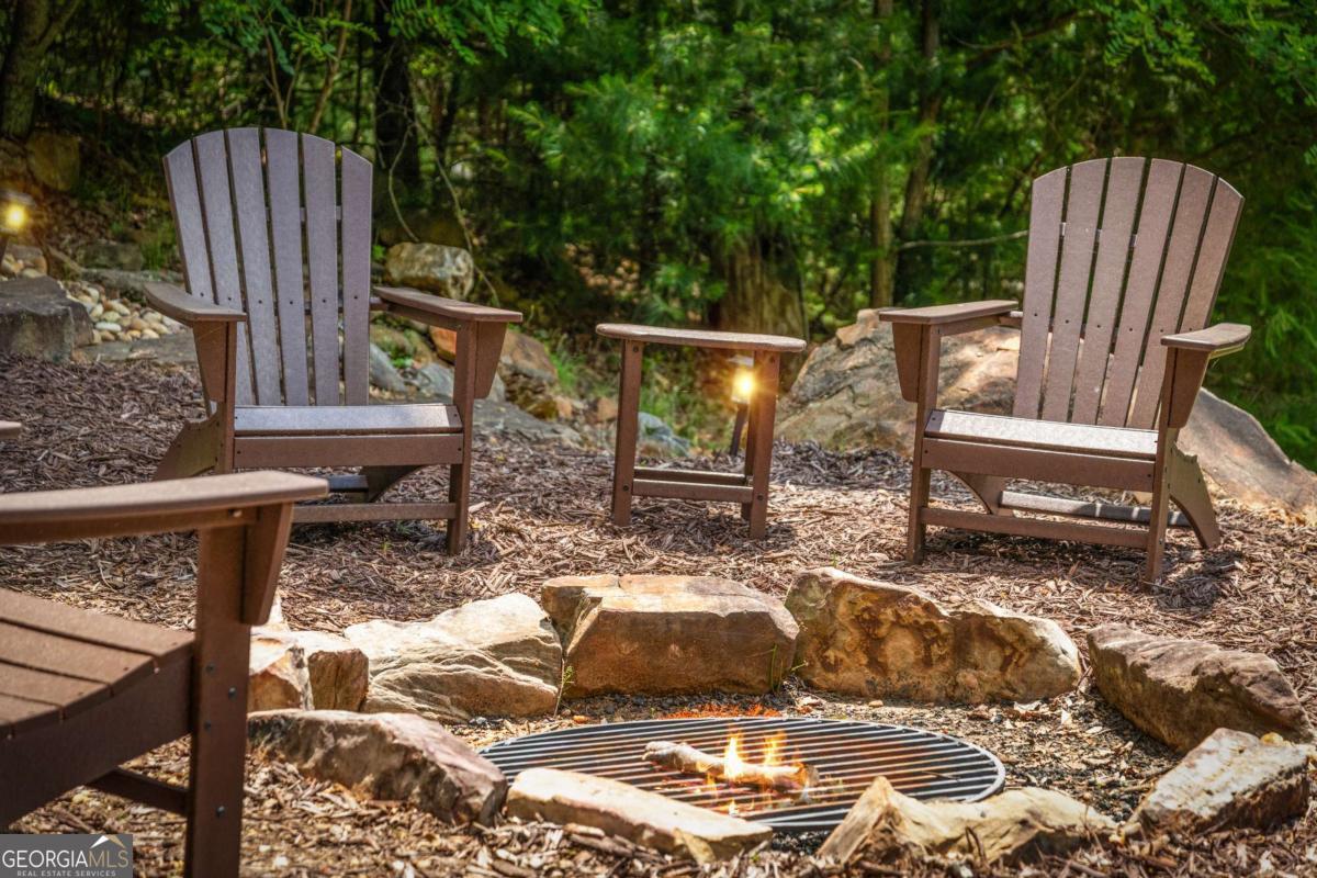 58 Overlook Way Blue Ridge GA 30513