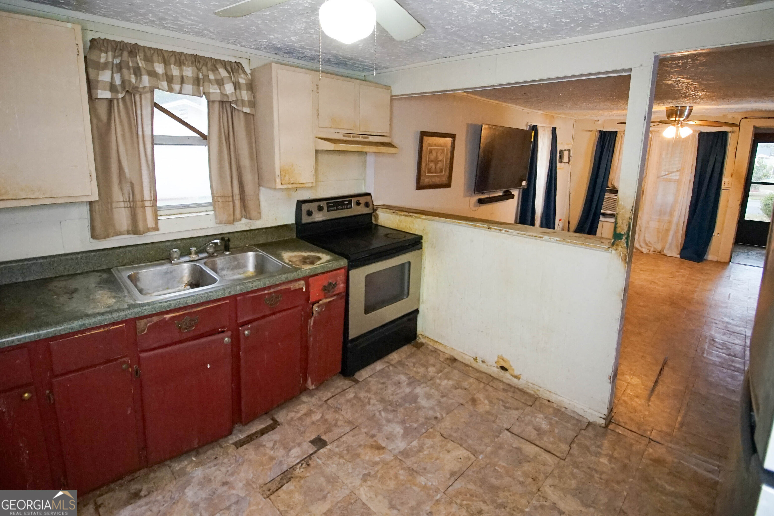 28 E Mlk Jr Avenue Lakeland GA 31635