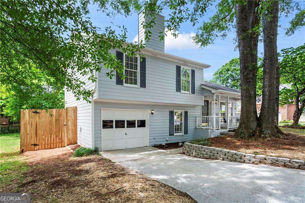 2771 Royal Bluff Decatur GA 30030