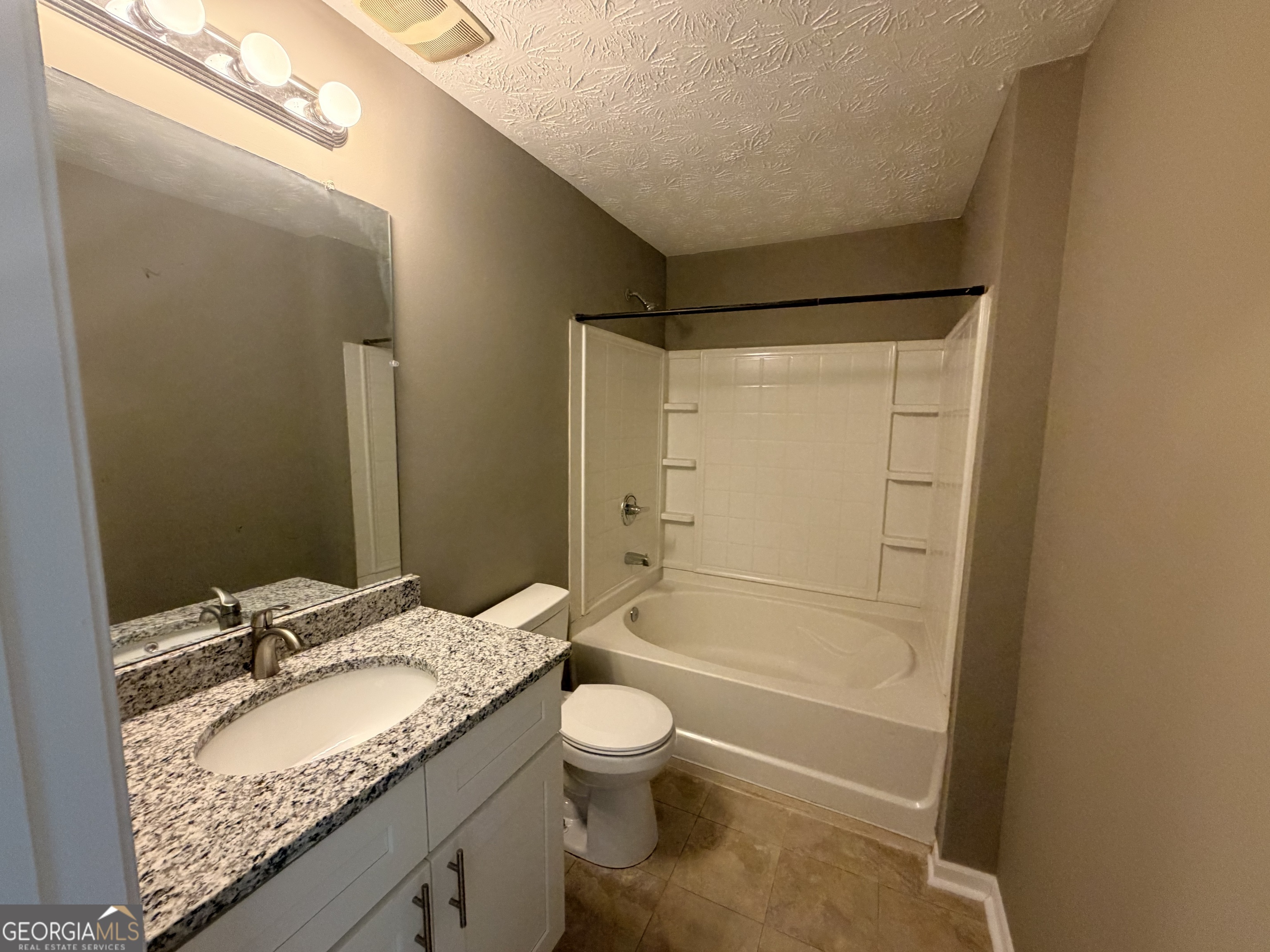 13104 Fairington Ridge Lithonia GA 30038