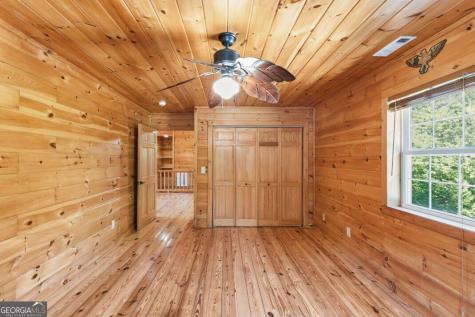 65 Knollwood Glen Mineral Bluff GA 30559