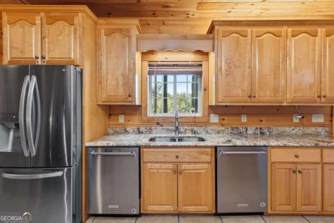 65 Knollwood Glen Mineral Bluff GA 30559