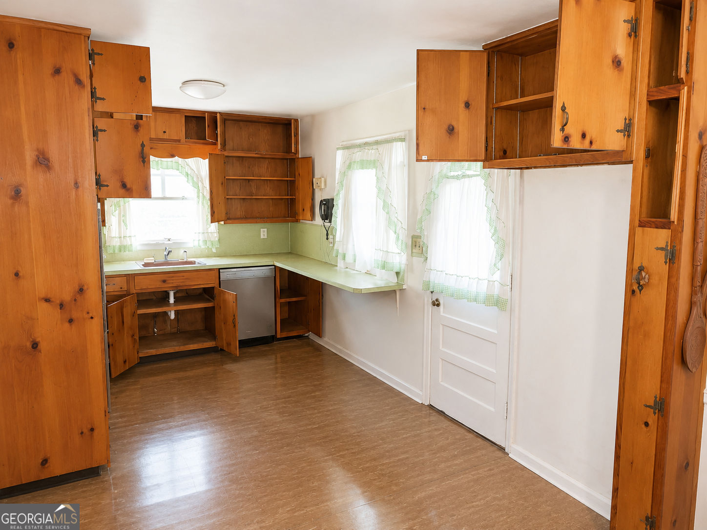 2180 Highview Road SW Atlanta GA 30311