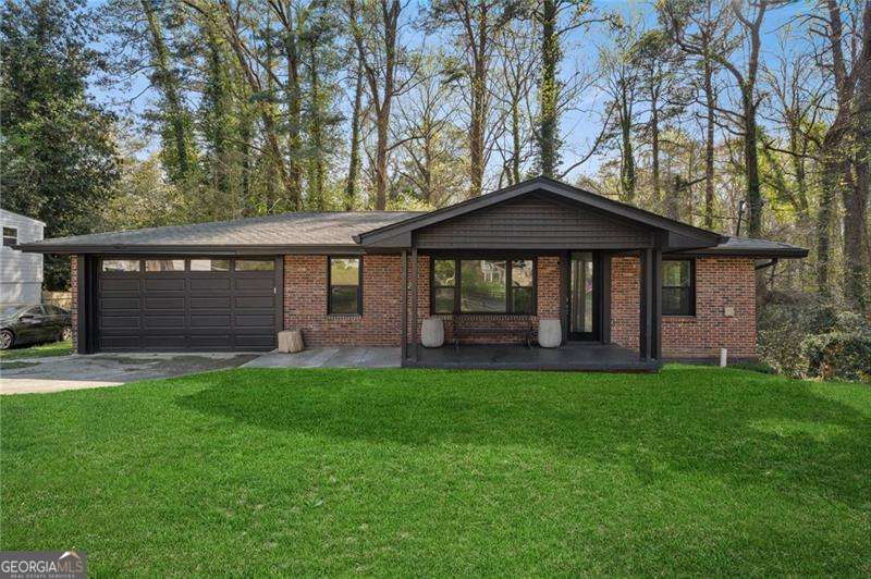 2746 Dale Creek Drive NW Atlanta GA 30318