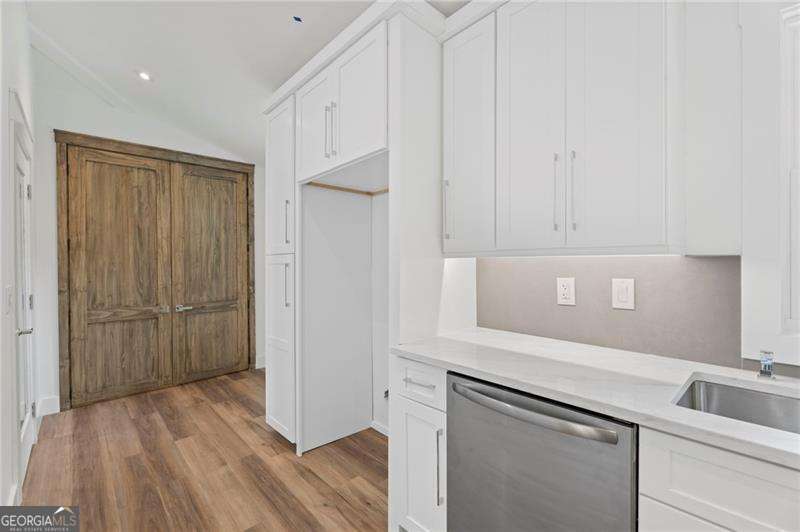 2746 Dale Creek Drive NW Atlanta GA 30318
