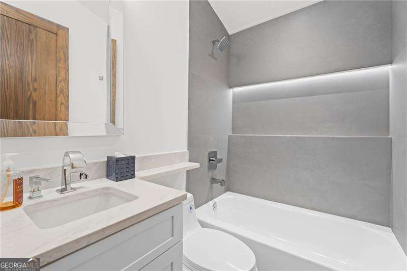 2746 Dale Creek Drive NW Atlanta GA 30318