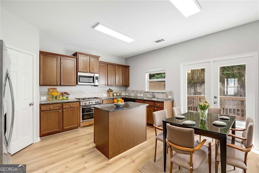 1781 Liberty Parkway NW Atlanta GA 30318
