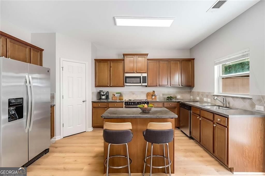 1781 Liberty Parkway NW Atlanta GA 30318