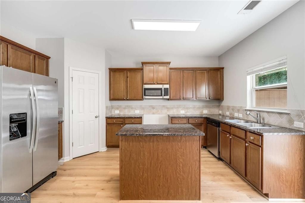 1781 Liberty Parkway NW Atlanta GA 30318