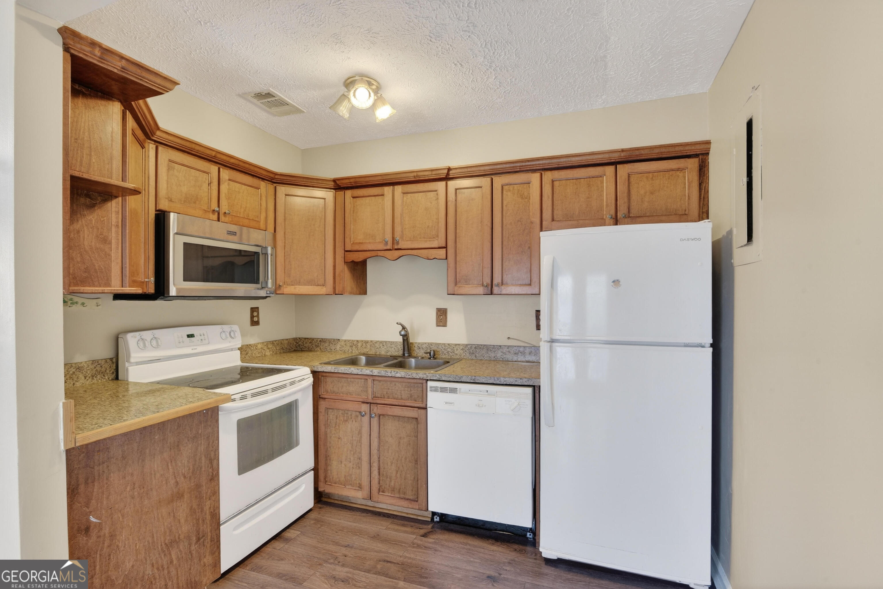 1464 A NE Pine Log Road Conyers GA 30012