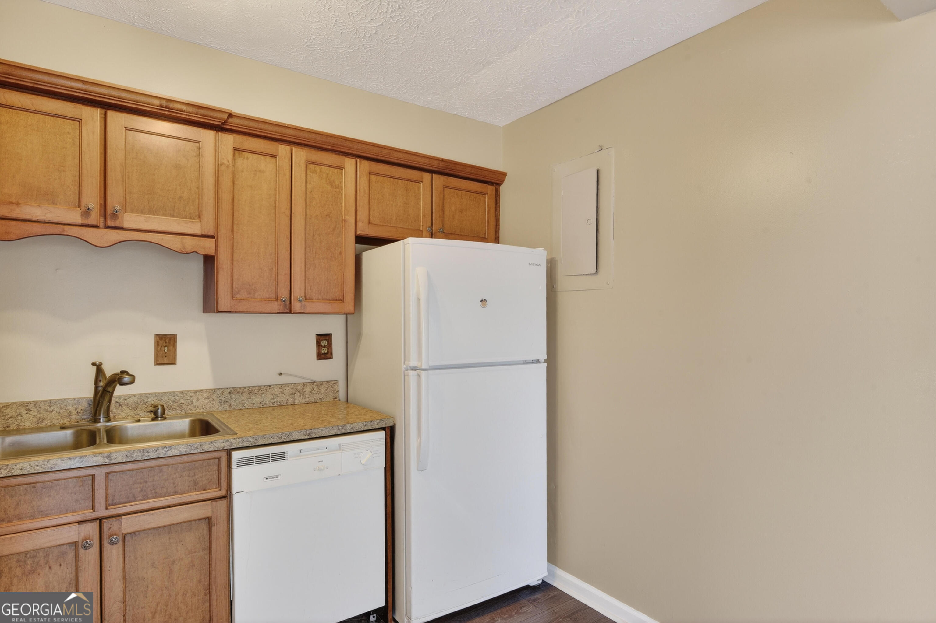 1464 A NE Pine Log Road Conyers GA 30012