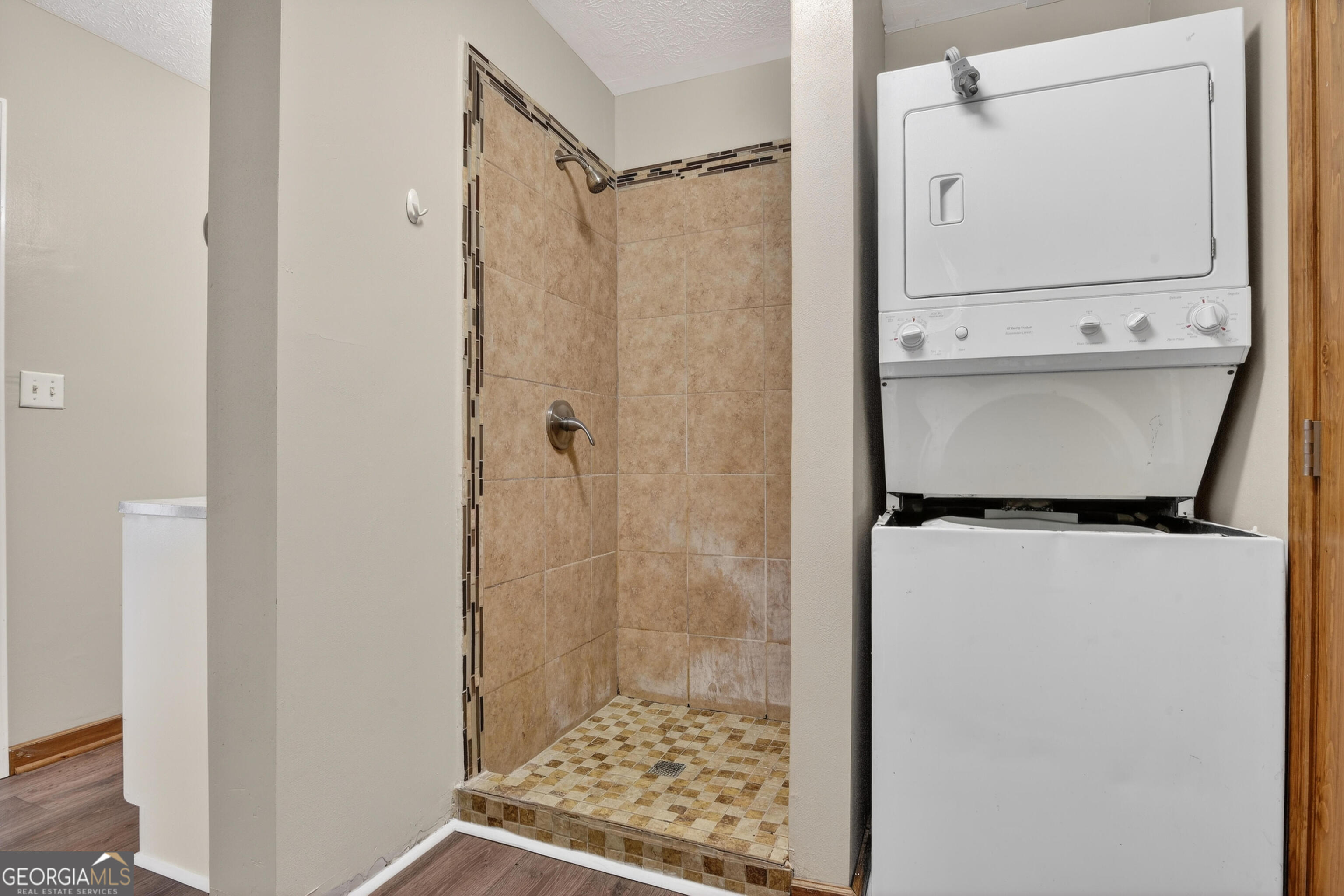 1464 A NE Pine Log Road Conyers GA 30012