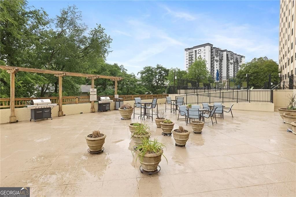 2479 Peachtree Road NE Atlanta GA 30305