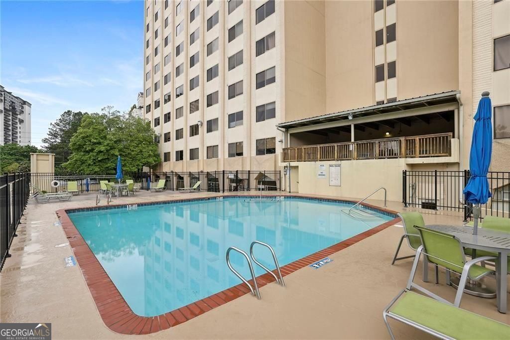 2479 Peachtree Road NE Atlanta GA 30305