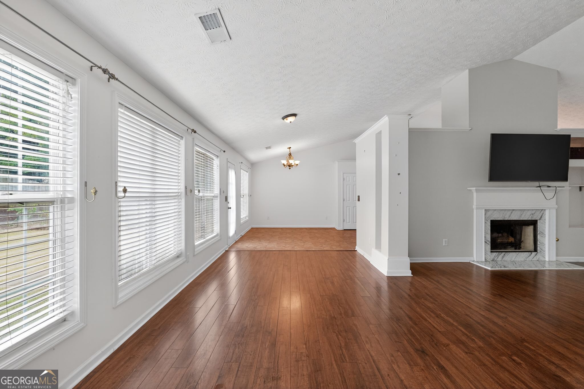 2635 General Lee Way Buford GA 30519