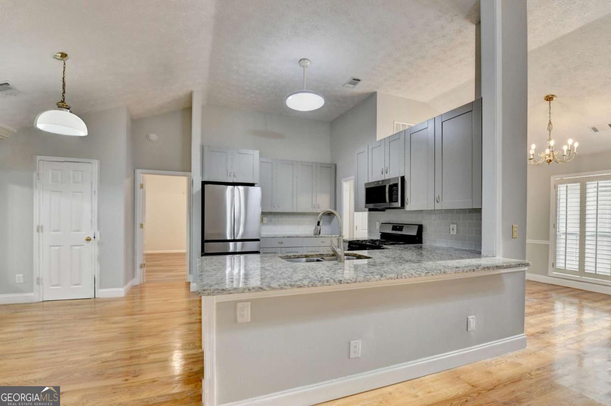 1075 Prestonwood Drive Lawrenceville GA 30043