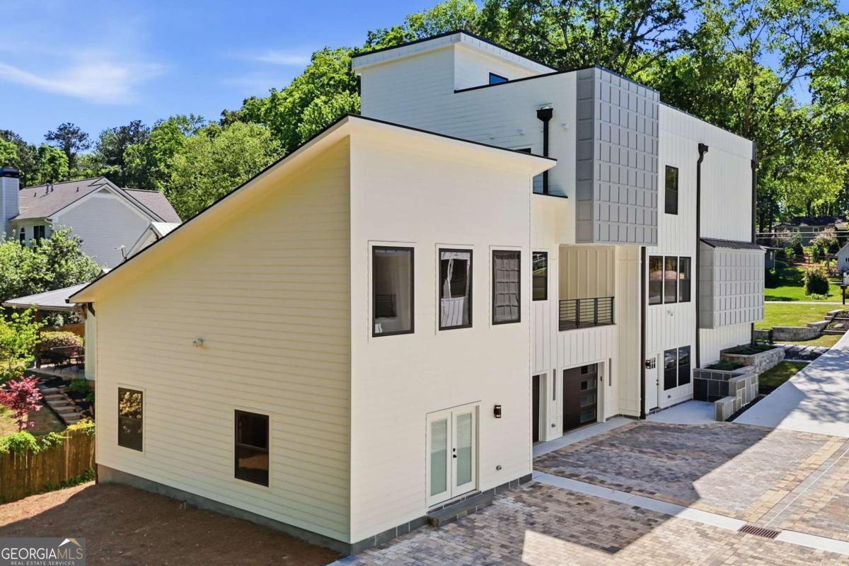 415 Westside Drive Roswell GA 30075