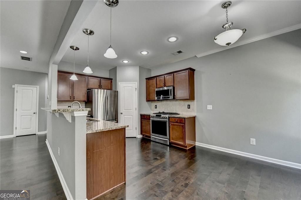 1570 Winshire Cove Alpharetta GA 30004
