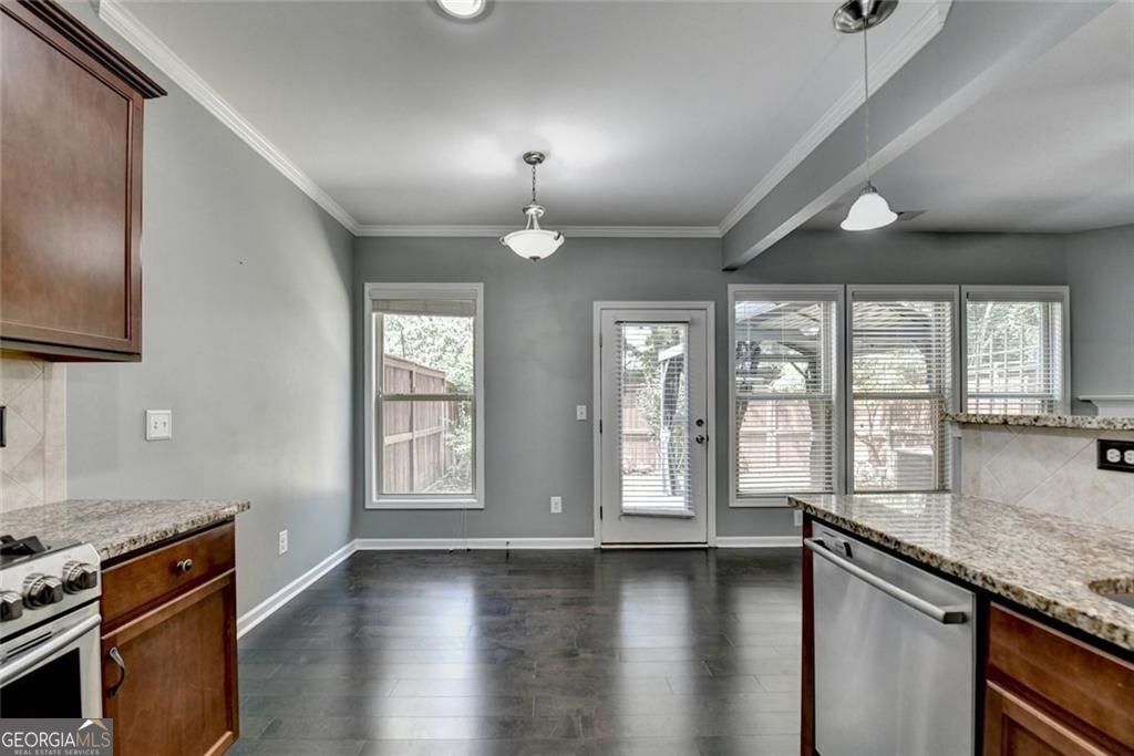 1570 Winshire Cove Alpharetta GA 30004