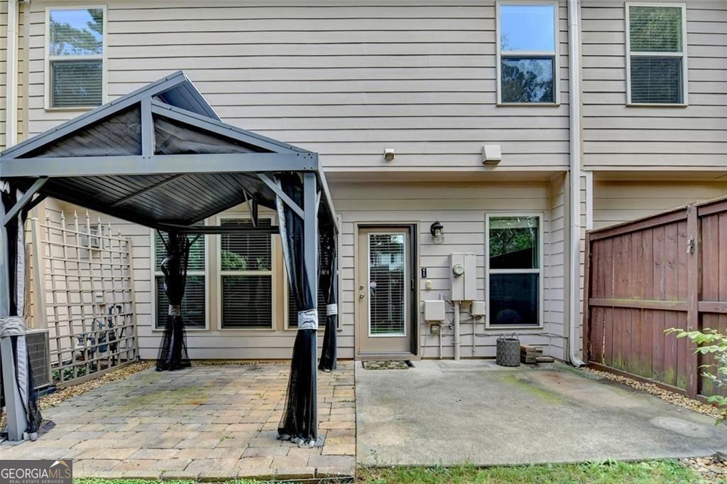 1570 Winshire Cove Alpharetta GA 30004