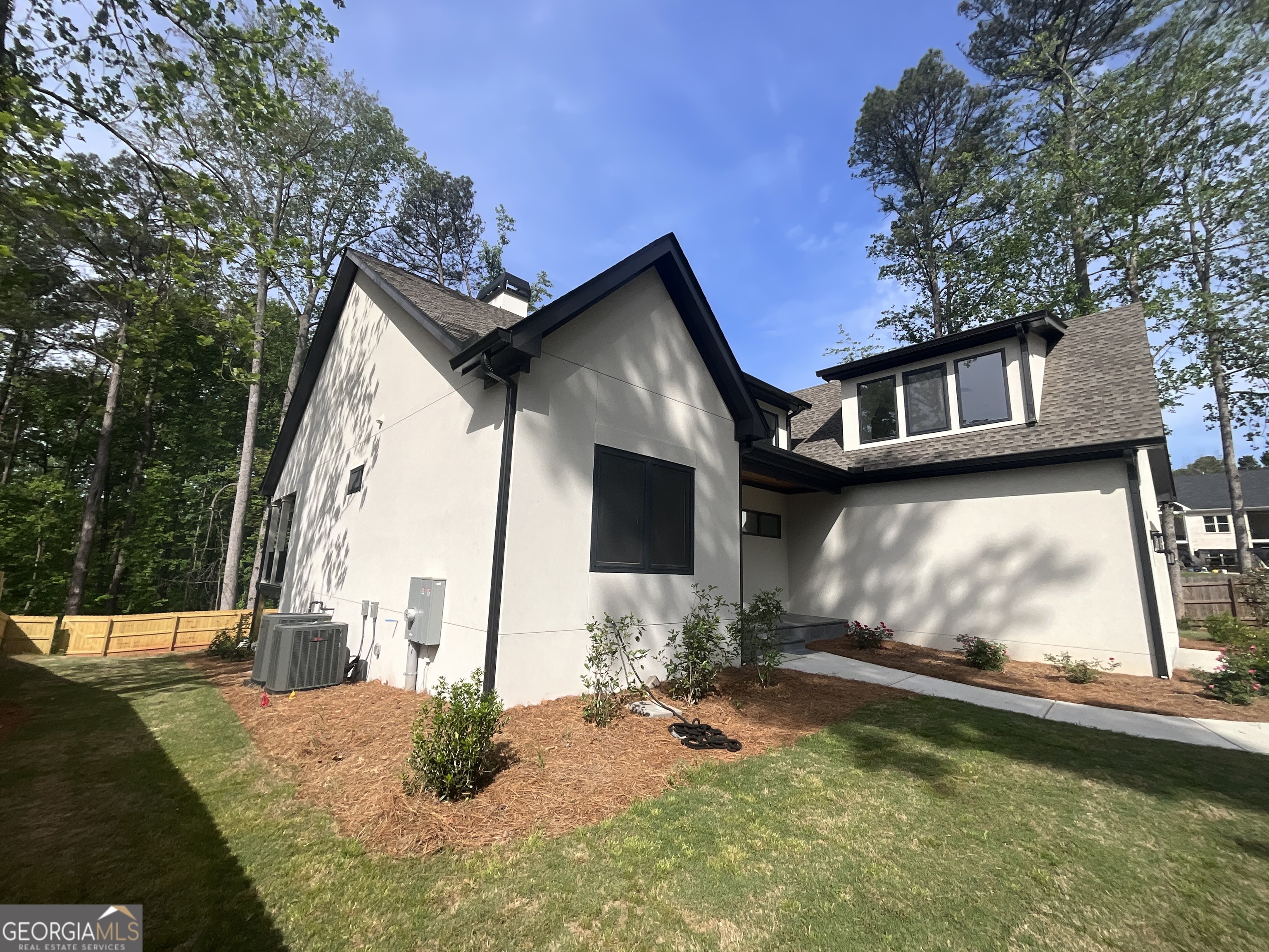 2162 Plantation Road Lawrenceville GA 30044