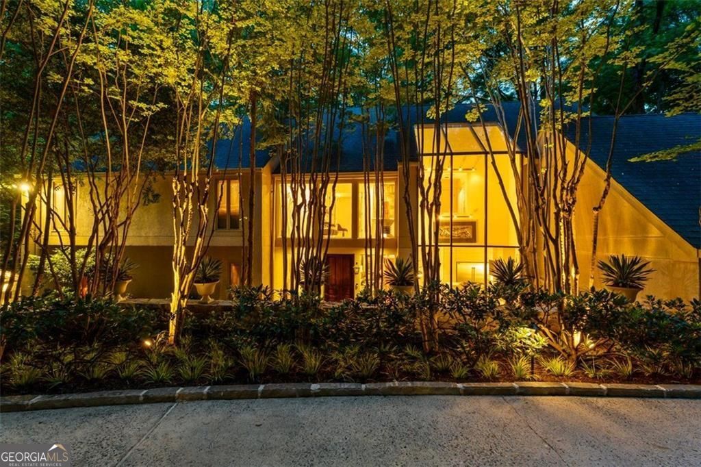 4040 Whitewater Creek Road NW Atlanta GA 30327