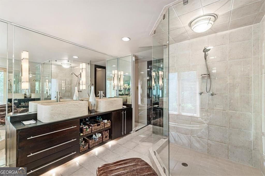 4040 Whitewater Creek Road NW Atlanta GA 30327
