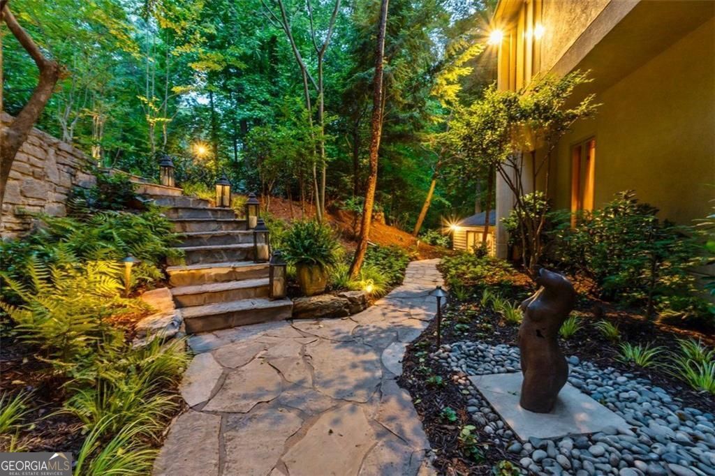 4040 Whitewater Creek Road NW Atlanta GA 30327