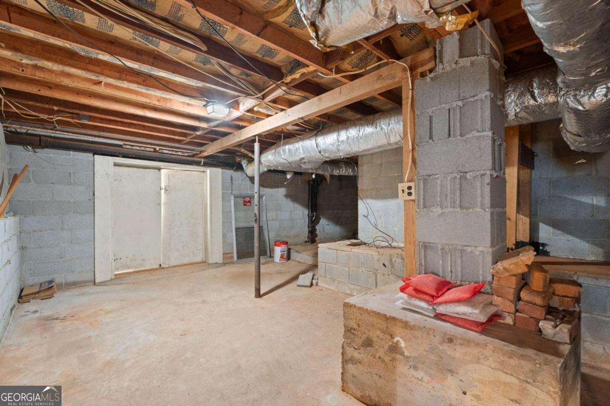 865 Old Tucker Road Stone Mountain GA 30087
