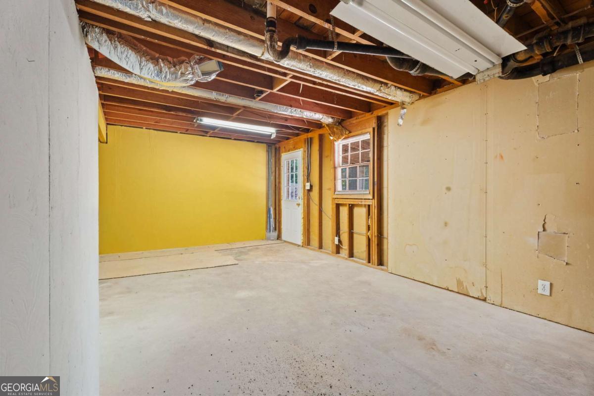 865 Old Tucker Road Stone Mountain GA 30087