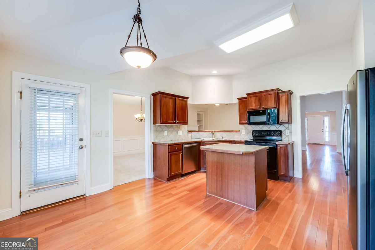 2126 Benchmark Drive Snellville GA 30078