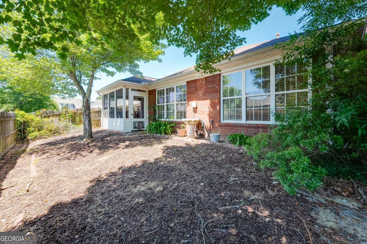 2126 Benchmark Drive Snellville GA 30078